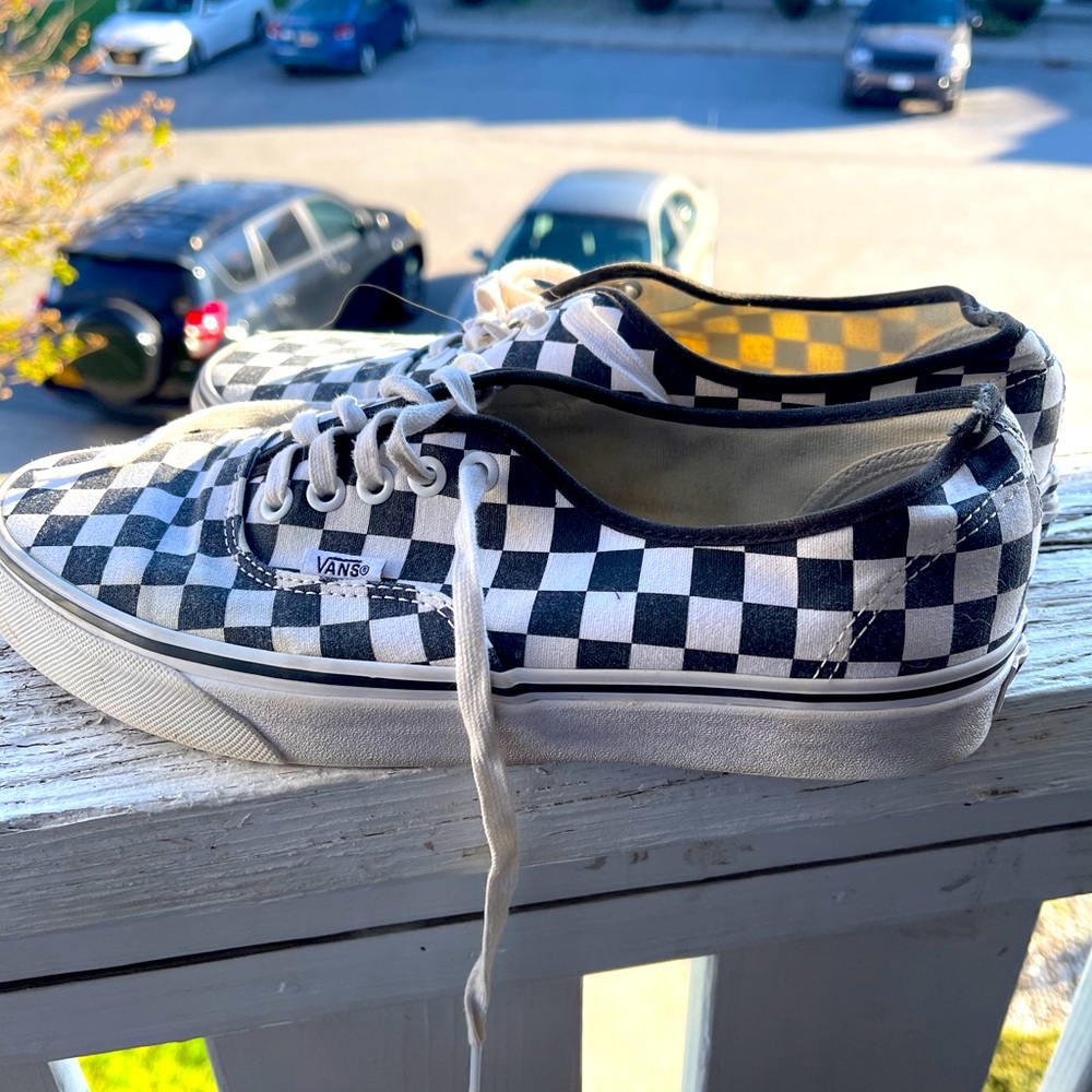 Size 9M vans authentics checkered
